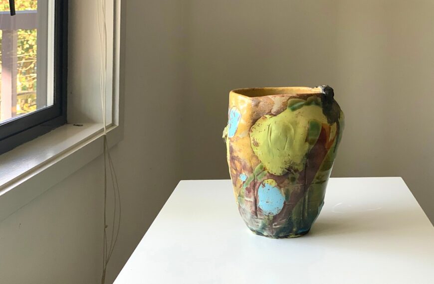 wide pottery vase 18u