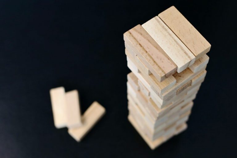 A collapsing jenga tower and the keystone species solution