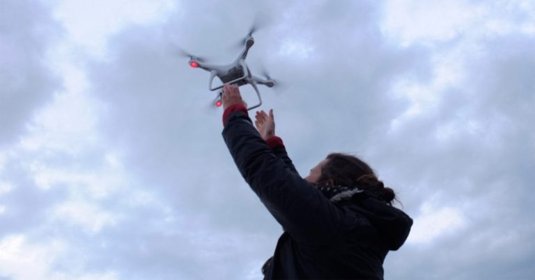 Fly with care: avoiding disturbance when using drones to study cetaceans Fly with care: avoiding disturbance when using drones to study cetaceans