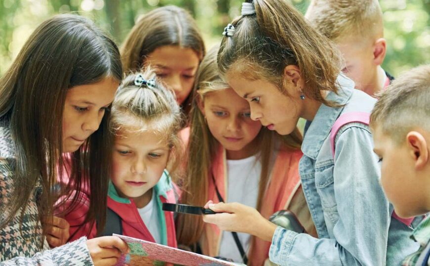 Summer camp leaders, outdoor educators, teachers, and parents